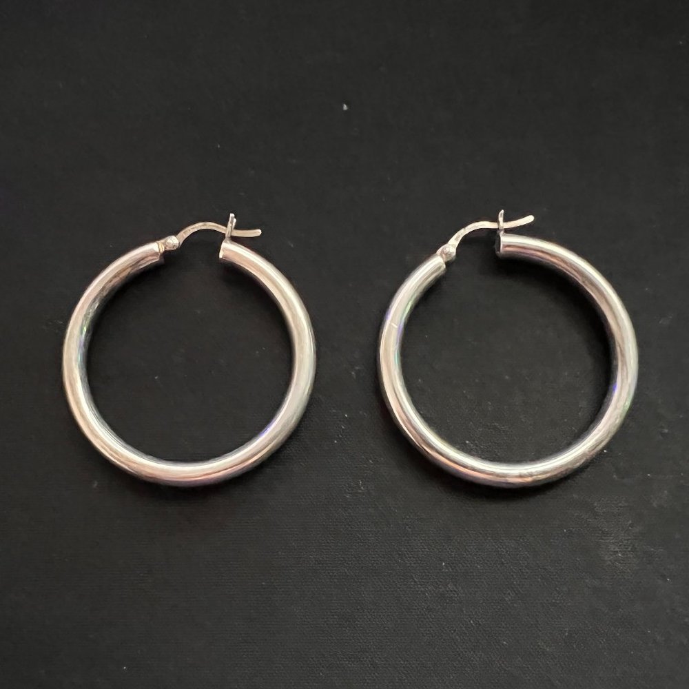 CNA 925 Sterling Thailand Hoop Pierced Earrings